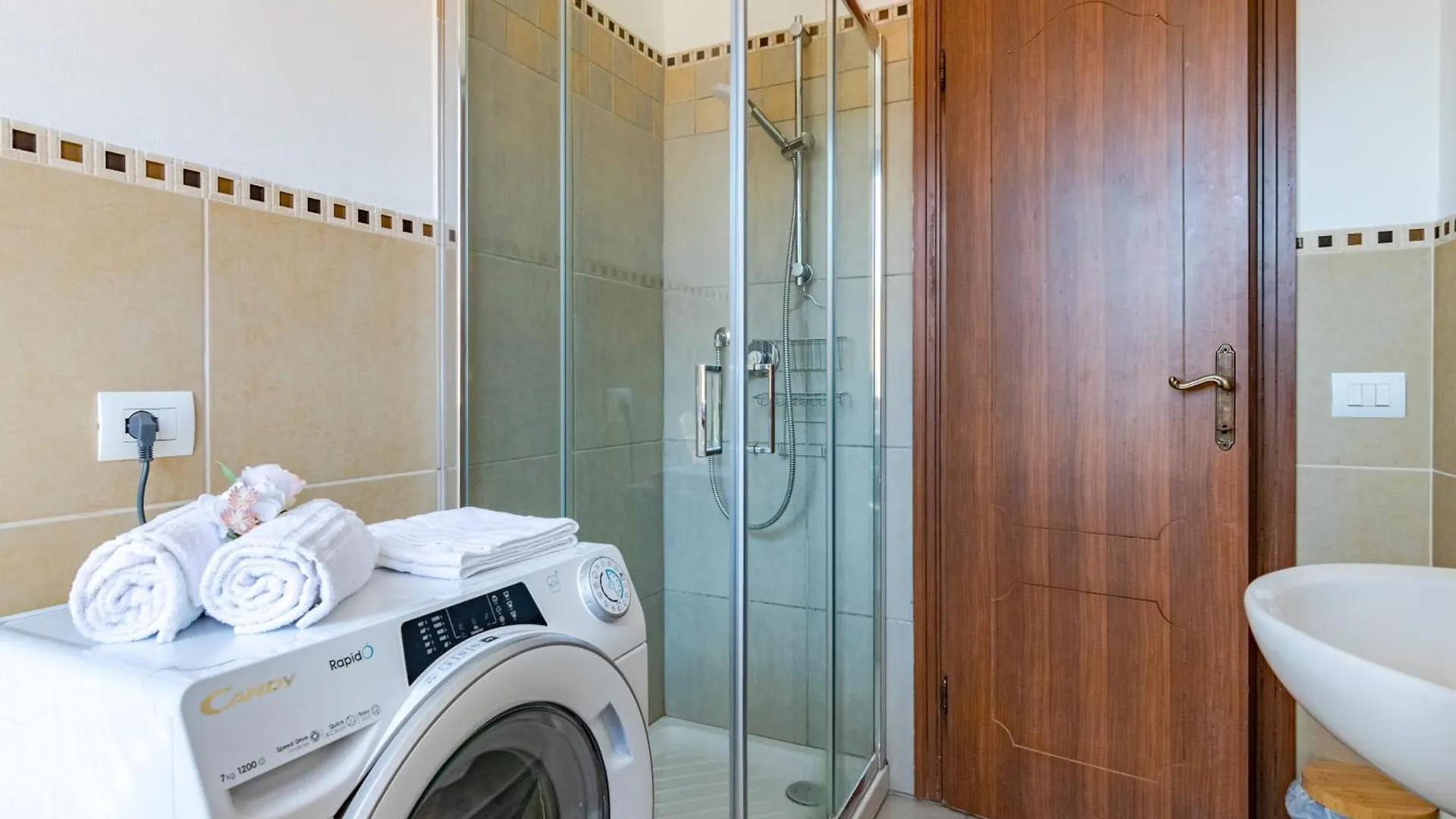 Apartman Attico 2 Camere Balcone Parcheggi Gratis Ascensore Pisa
