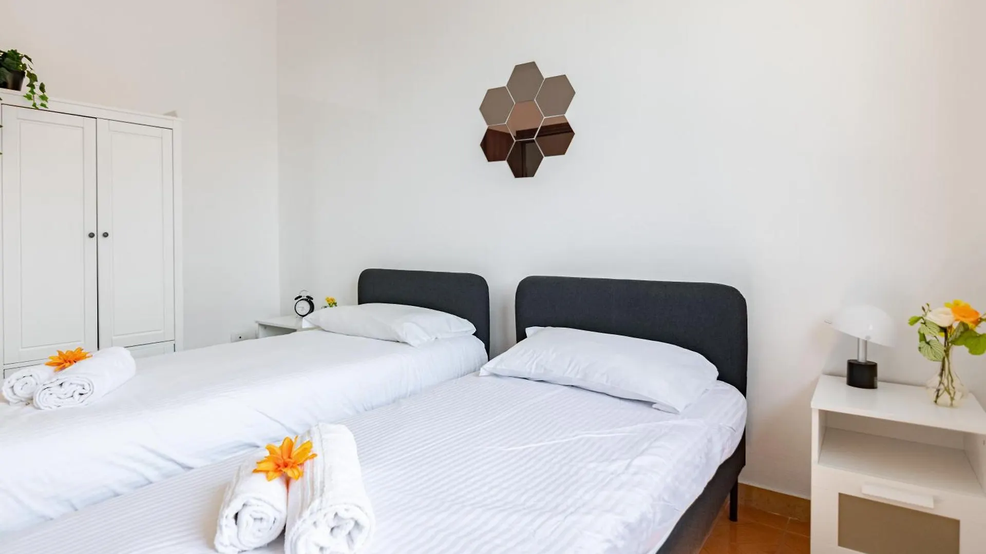 Attico 2 Camere Balcone Parcheggi Gratis Ascensore 比萨